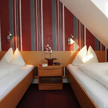 בית הארחה Hotel-pension Haus Neustadt 2*